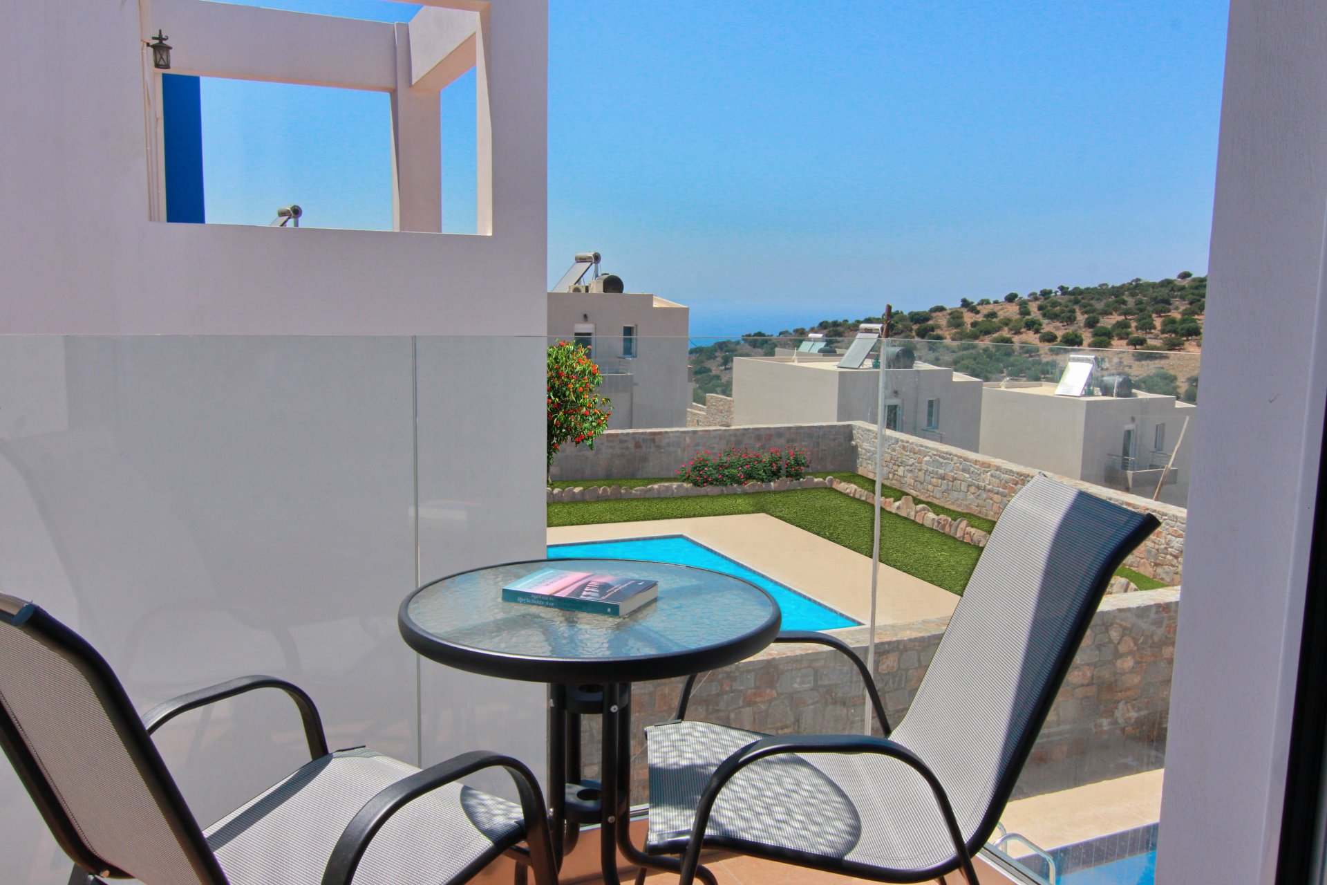 Elegant 3 Bedroom Villa with Sea & Mountain Views — 6