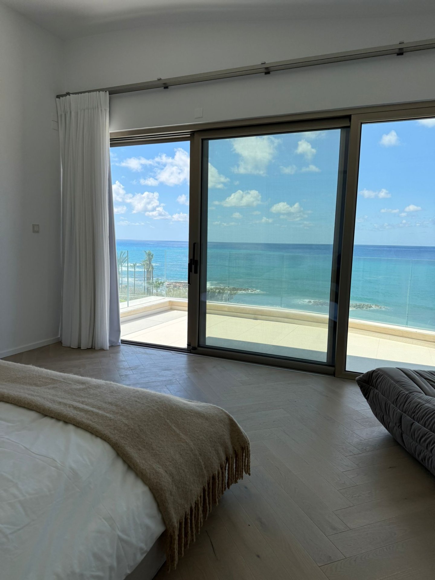 A Prestigious Seafront 5-Bedroom Villa with Unmatched Privacy and Elegance — 1
