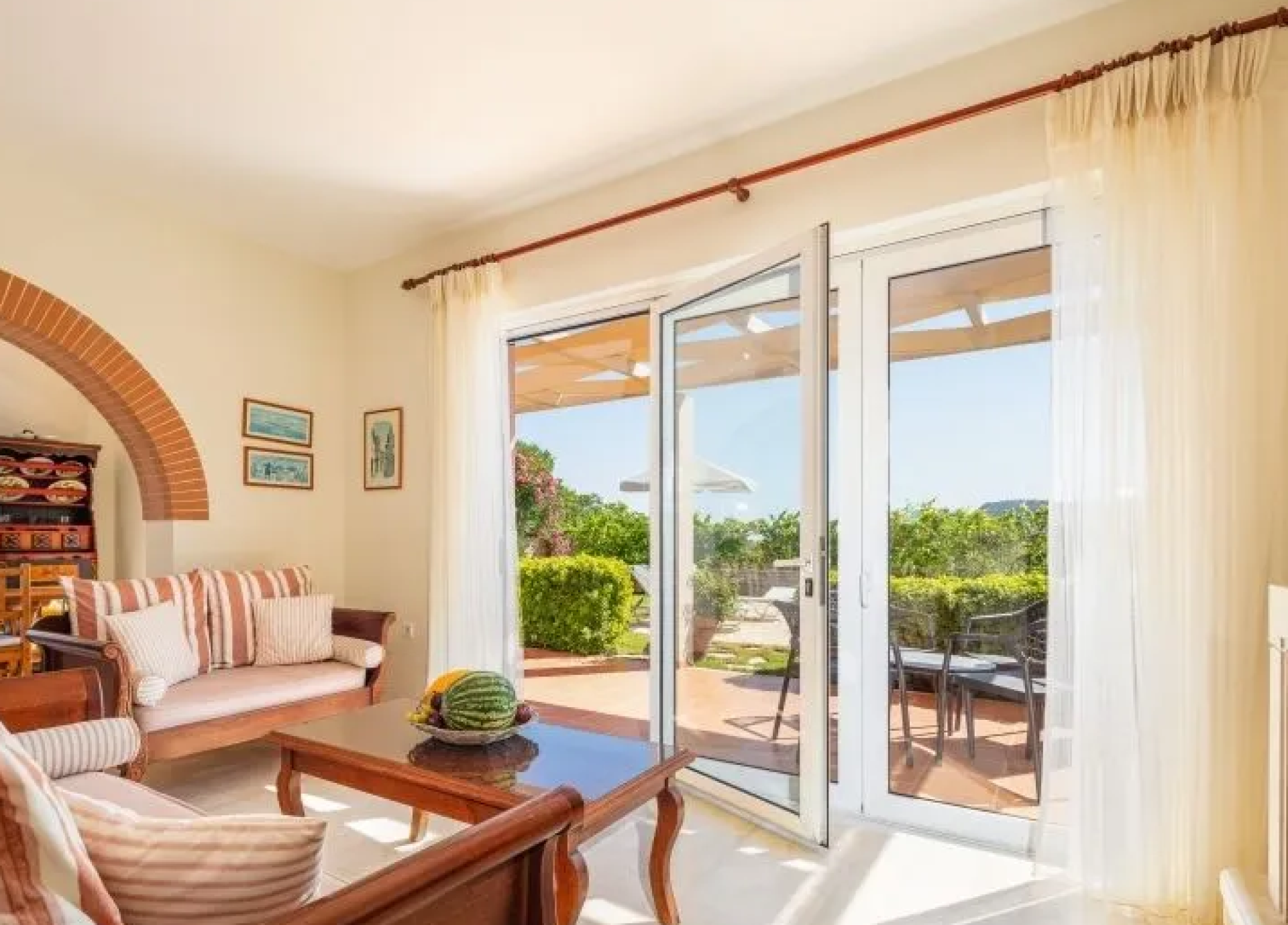 Elegant 3-Bedroom Villa with Private Pool & Garage — 6