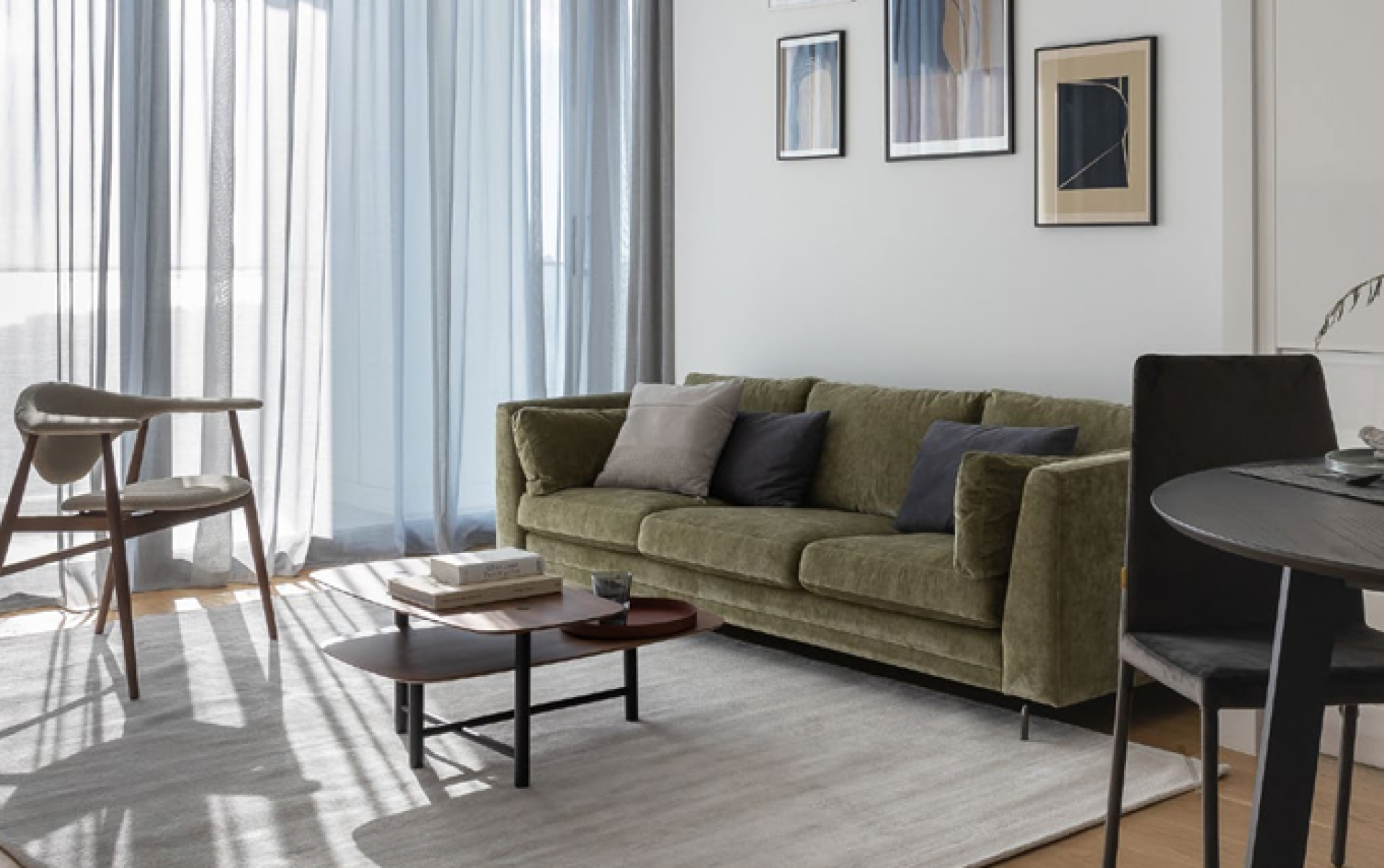 Modern 2-Bedroom Apartment with Private Balcony and Rooftop Pool Access — 4