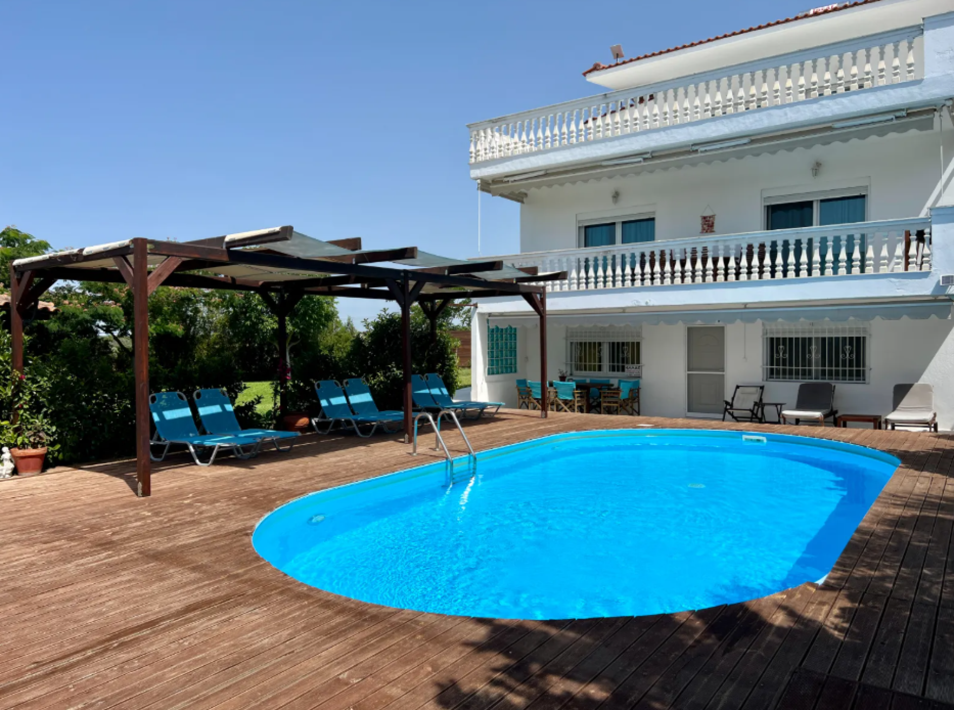 Luxury 6-Bedroom Villa with Pool & Sea View — 1