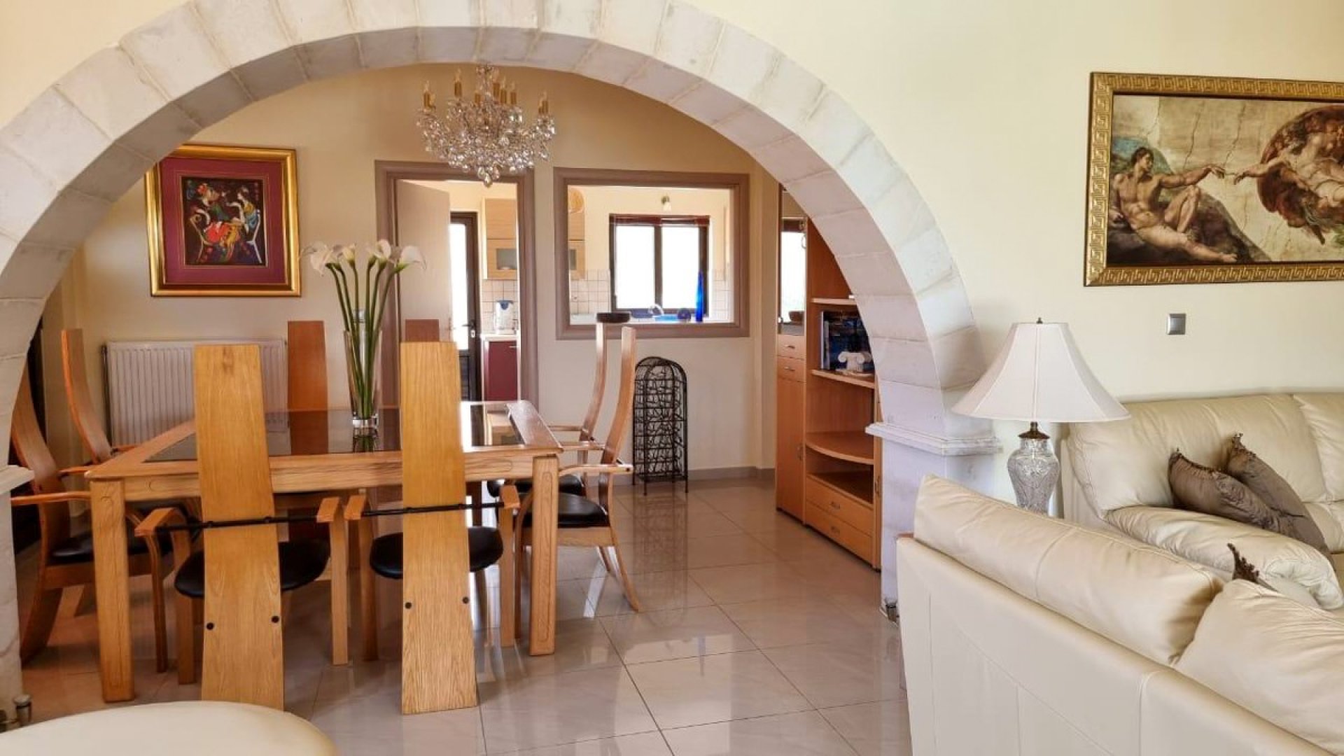 A Coastal Villa with Sea Views & Private Pool - An Ideal Home by the Beach — 1