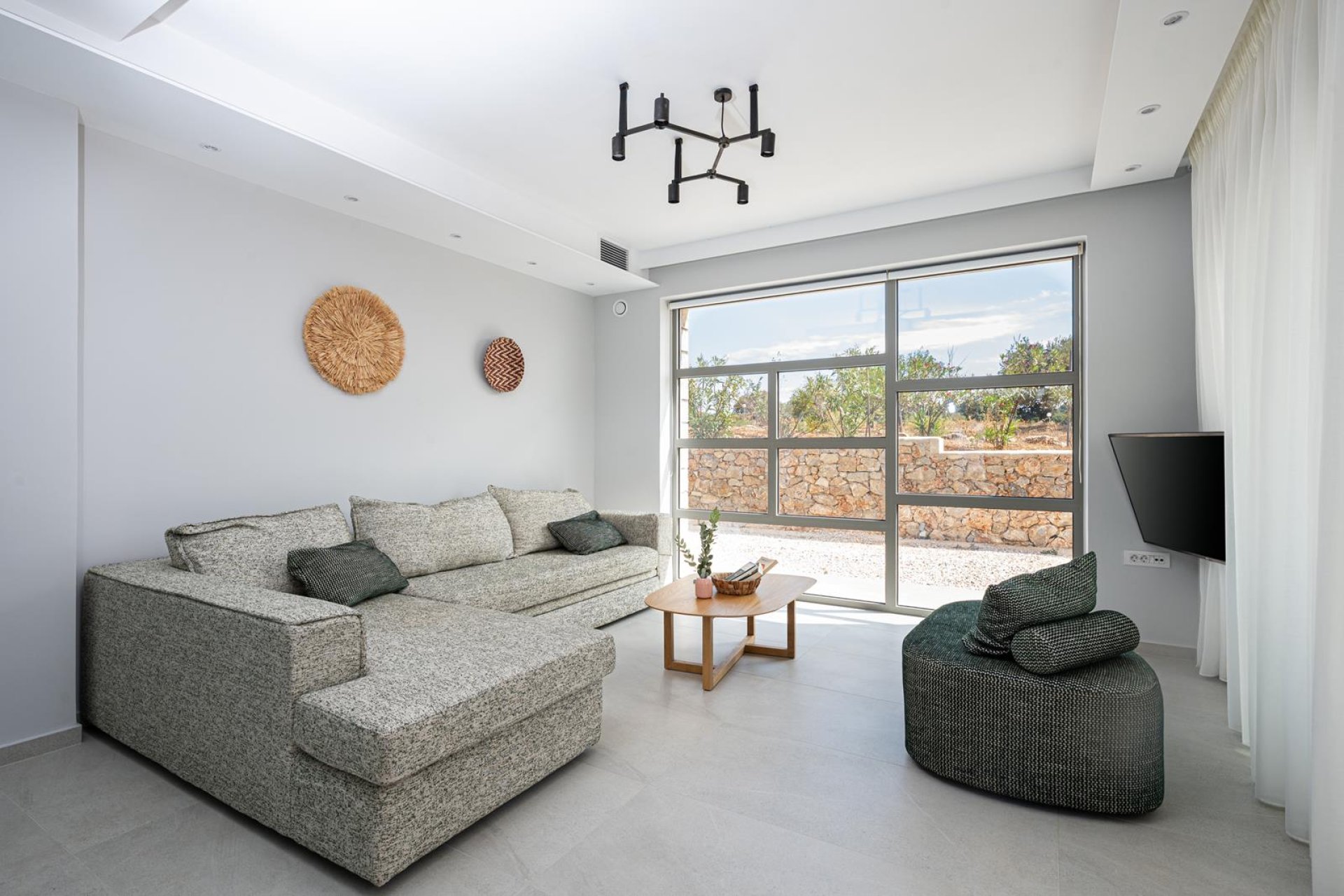 Modern Stone Villa with Private Pool and Panoramic Mountain Views - Apokoronas, Crete — 4