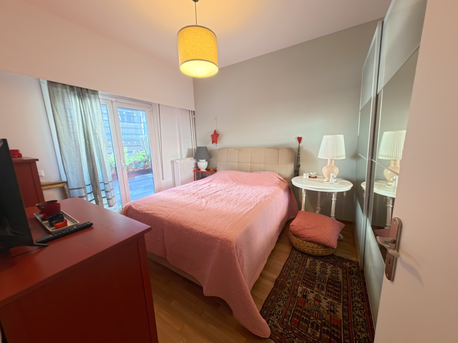 Elegant Renovated 2-Bedroom Apartment in Prime Kolonaki, Steps from Lycabettus — 3