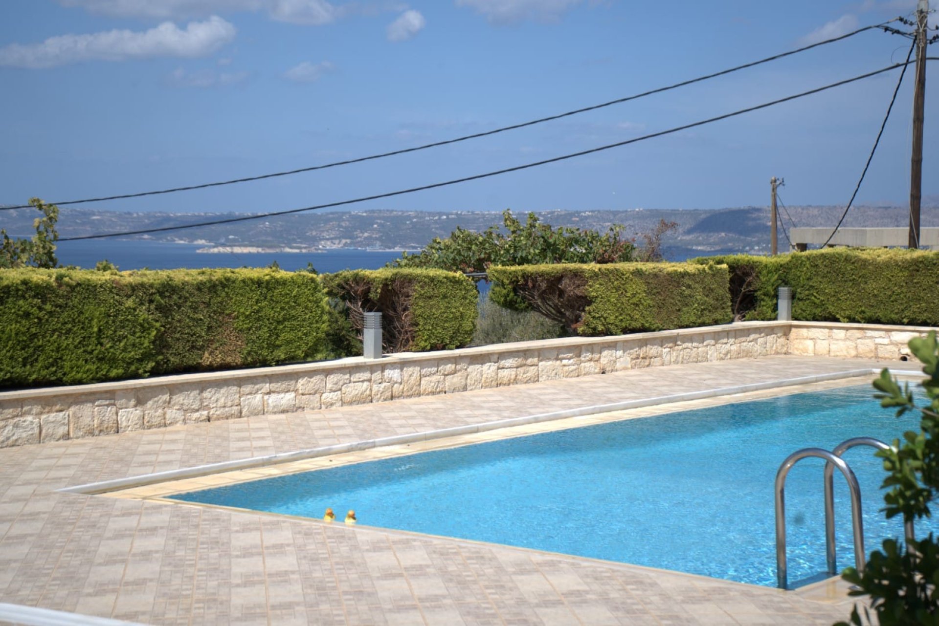 Charming Hilltop Villa with Pool and Panoramic Views Near Plaka Village — 5