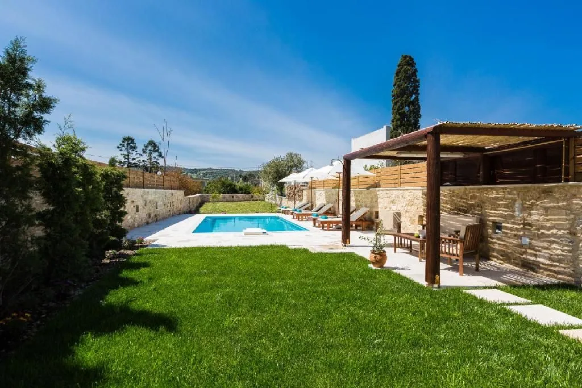 Traditional Stone House with Garden & Pool in Aggeliana — 3