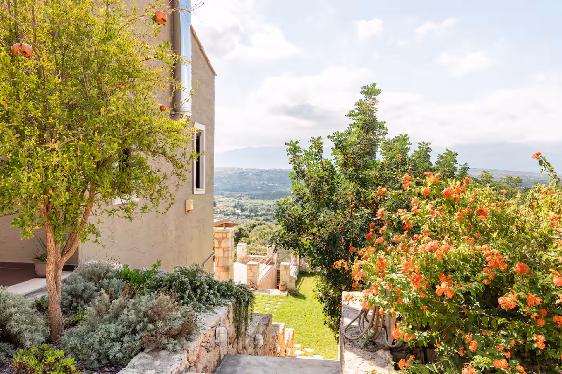 A High-Performing 3-Bedroom Villa with Sea Views and Proven Rental Income — 4