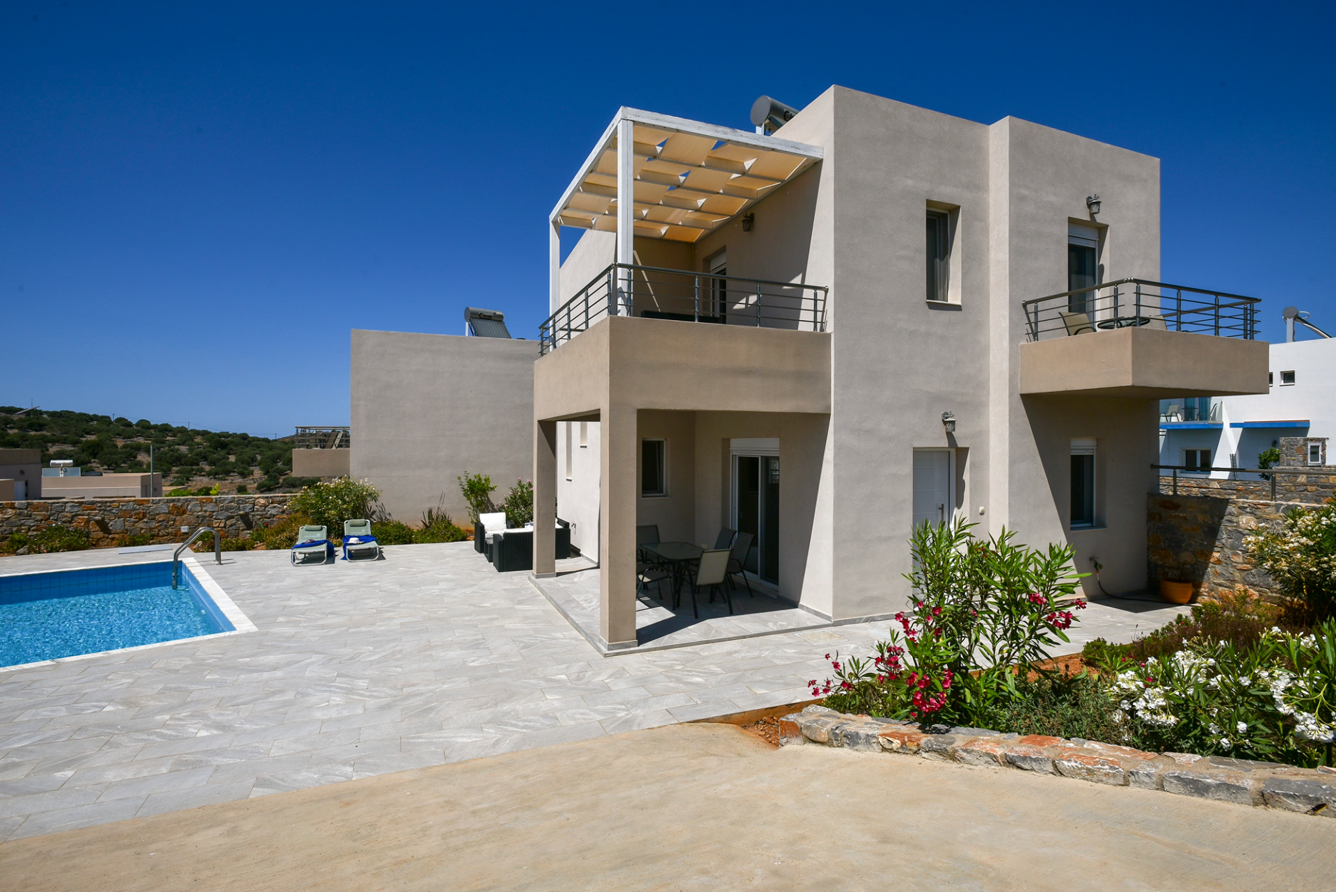 Exclusive 2 Bedroom Villa Offering Sea, Mountain & Garden Views — 2