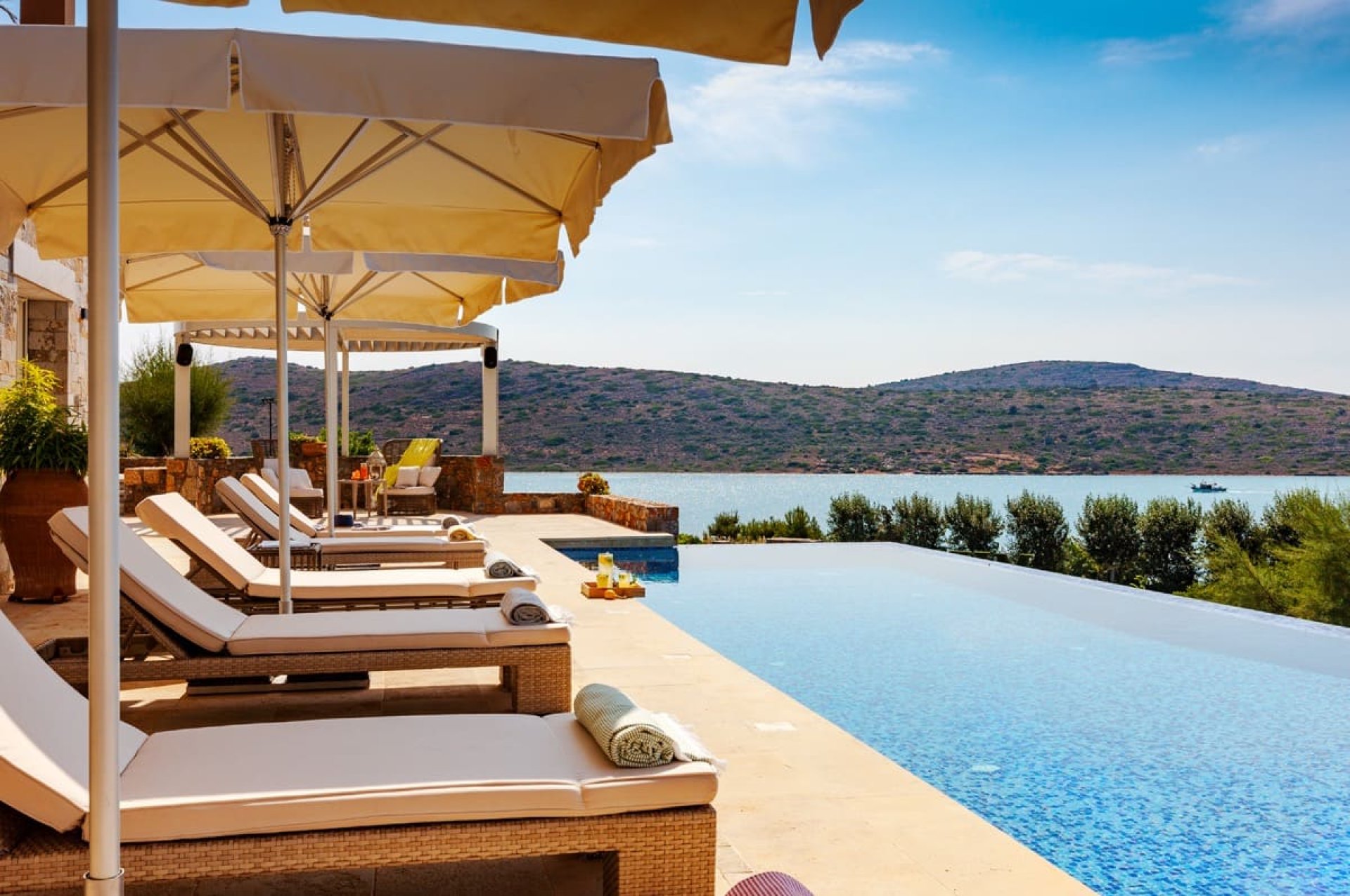 Villa Mycena – Seafront Luxury with Panoramic Views of Spinalonga — 3