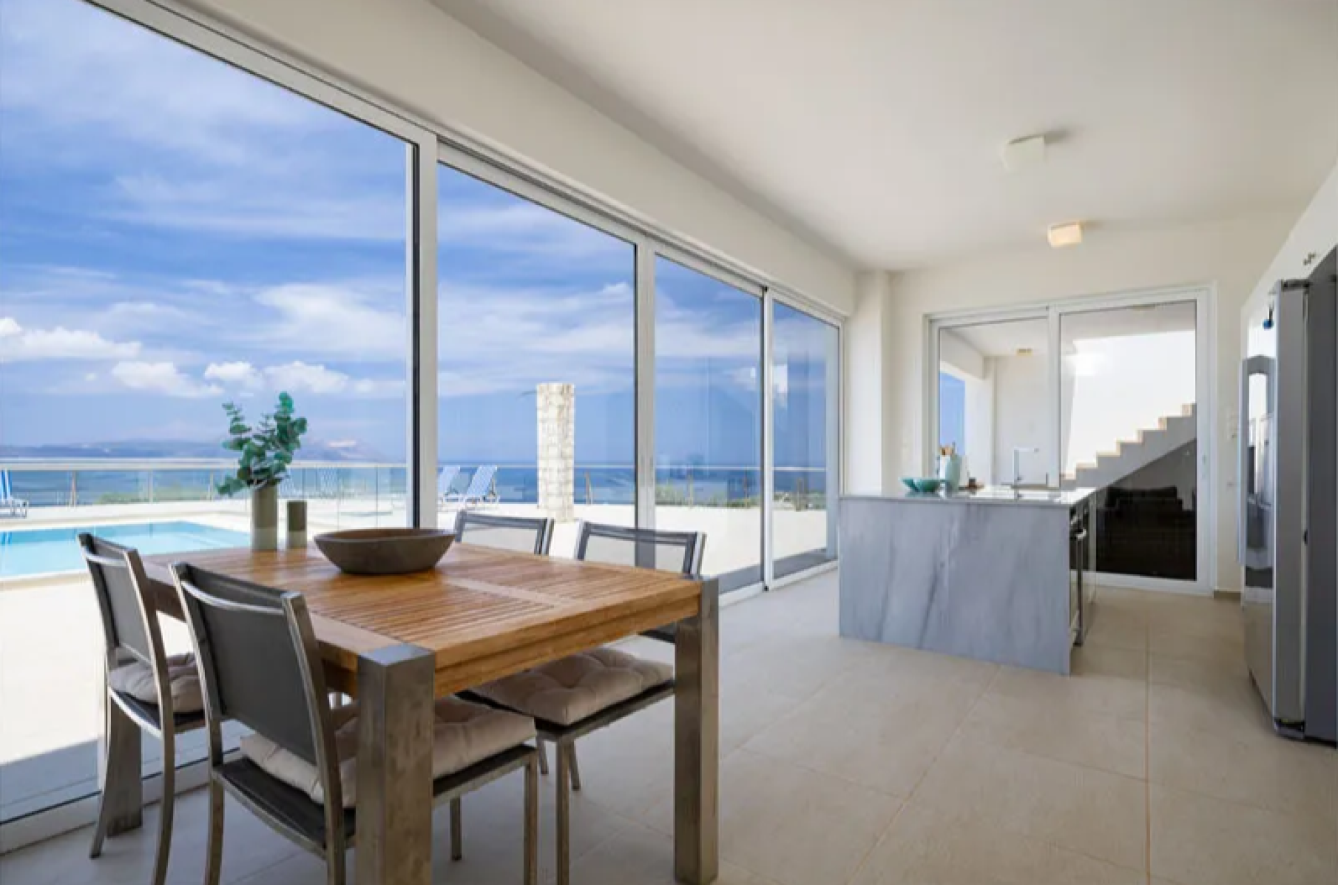 Seaview Modern Villa in Chania — 1