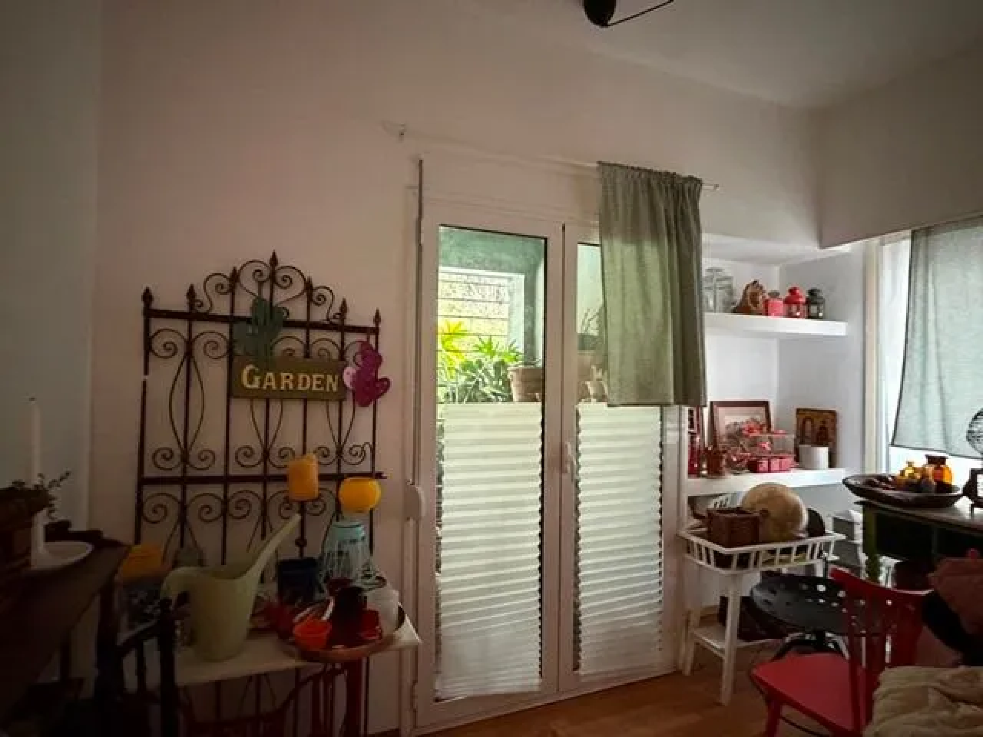 Elegant Renovated 2-Bedroom Apartment in Prime Kolonaki, Steps from Lycabettus — 4